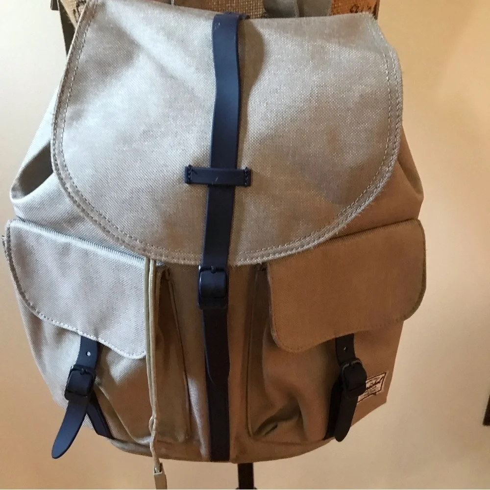 🎒Herschel Supply Co Backpack